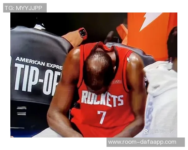 文班成为防守焦点火箭球员对他表现出色12投8中